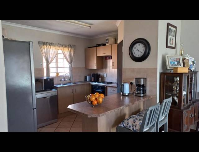 2 BEDROOM TOWNHOUSE FOR SALE IN ELARDUSPARK